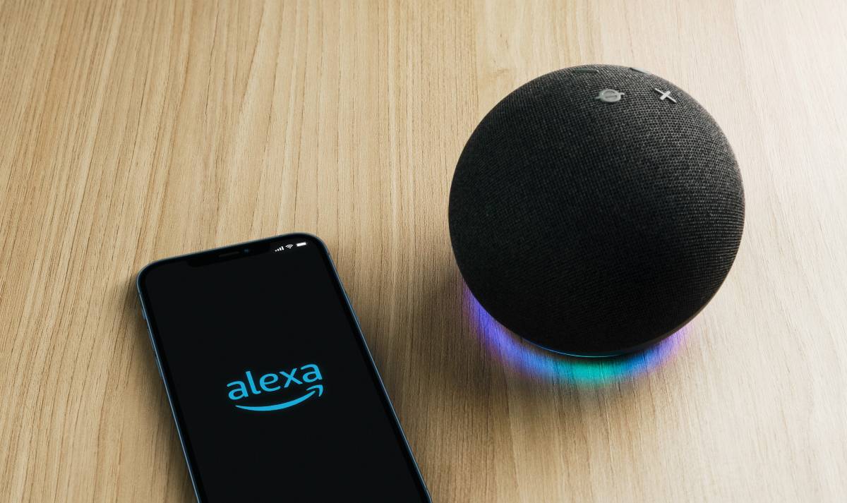 Alexa com IA será mais emotiva e terá nova voz