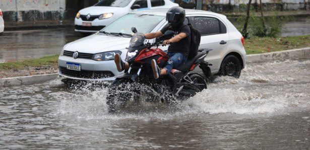 Apac entra em Estado de Observação; veja previsão de chuva no Recife e demais regiões