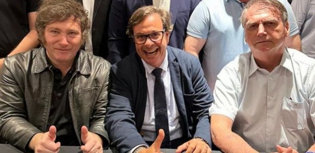 Jair Bolsonaro se reúne com Javier Milei em Buenos Aires dias antes da posse