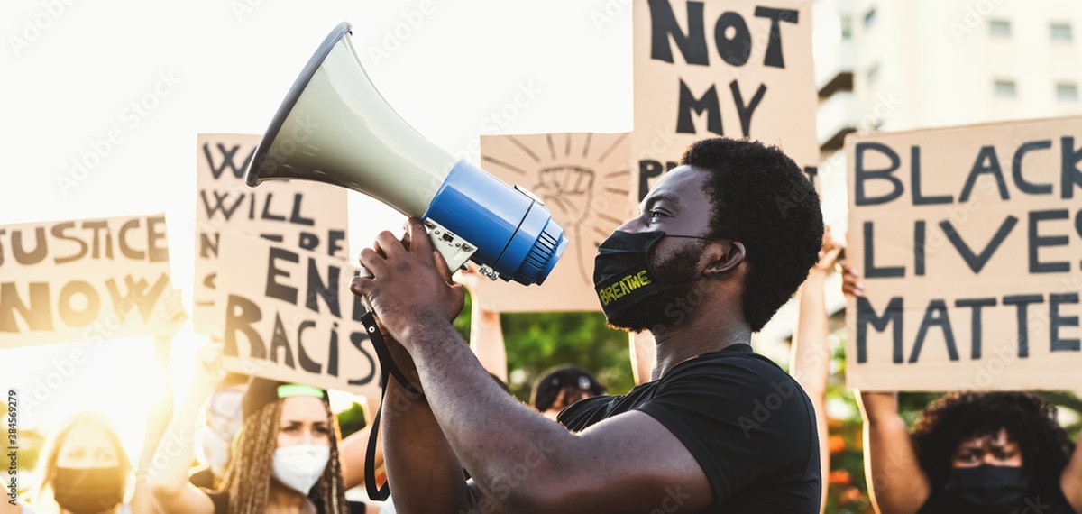 Entenda por que 21 de março é o Dia Internacional Contra a Discriminação Racial